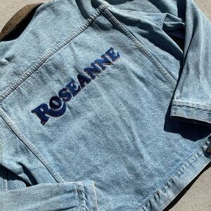 RARE Vtg Roseanne Barr 90’s TV Series Cast/Crew Denim Jacket Made in USA Small